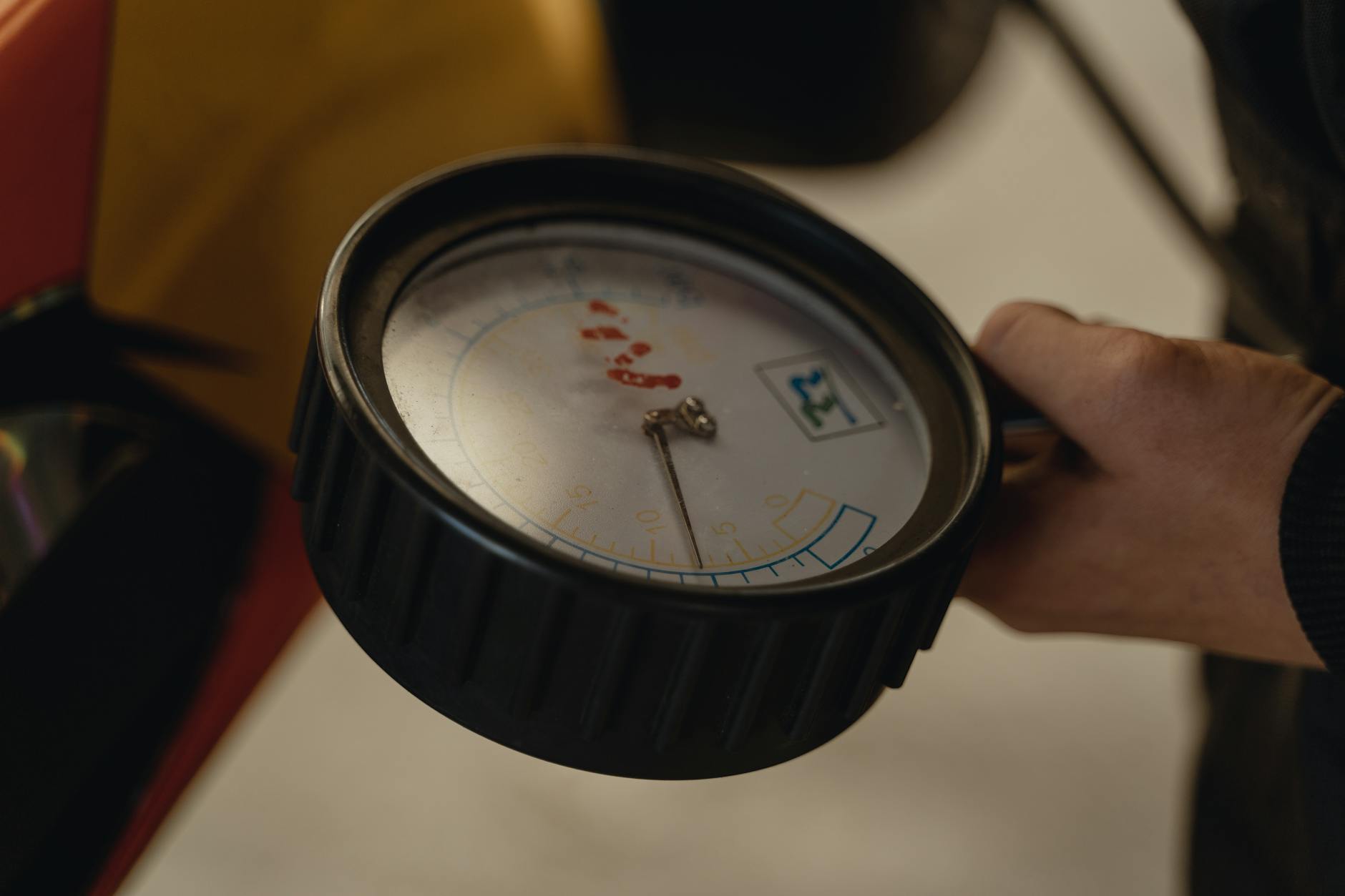 Refrigerant leak detection and repair